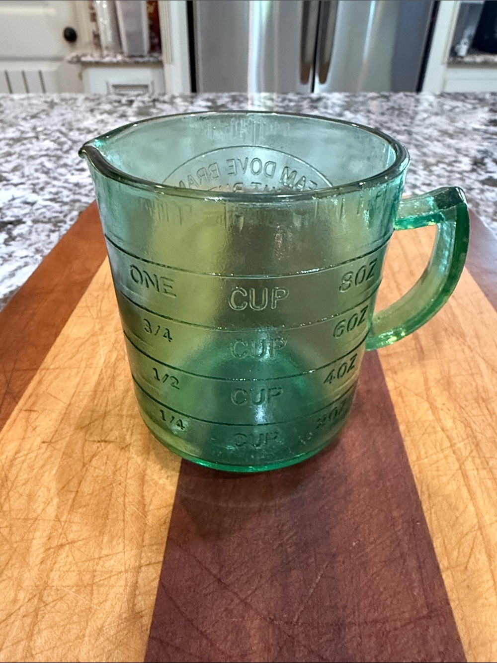 Cream Dove Brand Green Glass Measuring Cup with Handle, ExcellentCondition One C - Picture 2 of 5